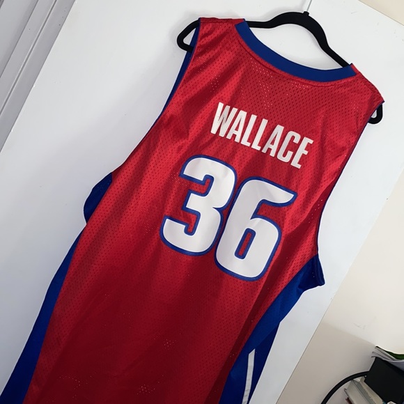 Detroit Pistons Wallace #36 Jersey - Picture 5 of 5